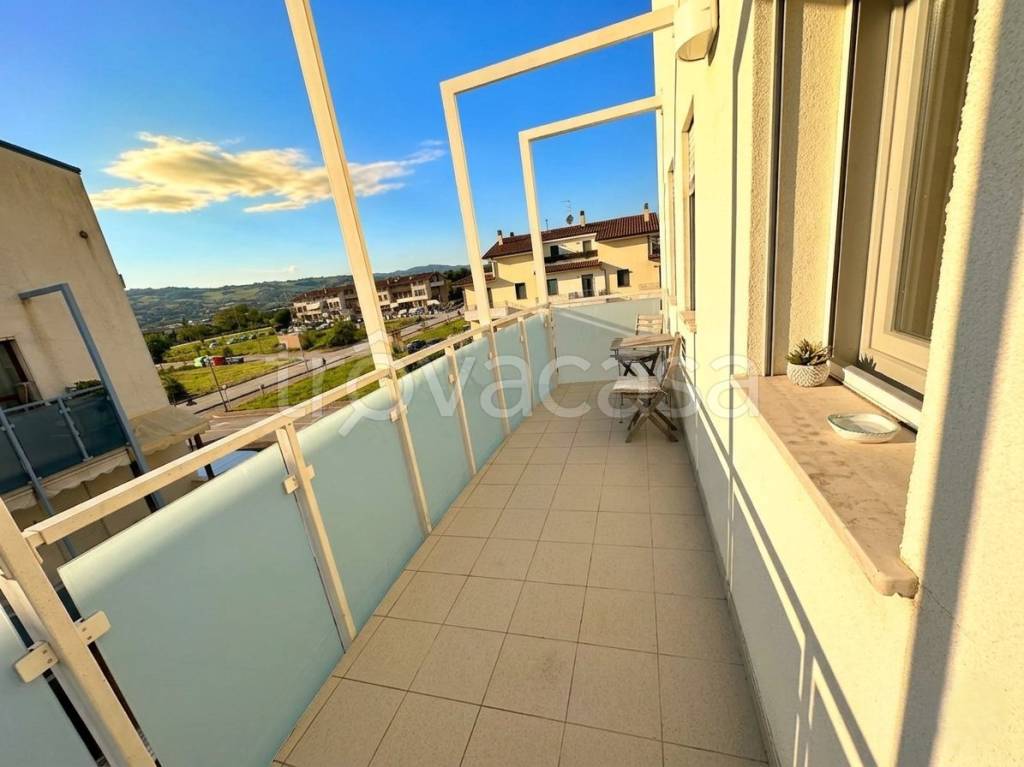 appartamento in vendita a Montelabbate in zona Osteria Nuova