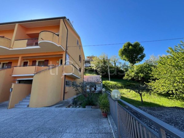 casa indipendente in vendita a Montelabbate in zona Apsella