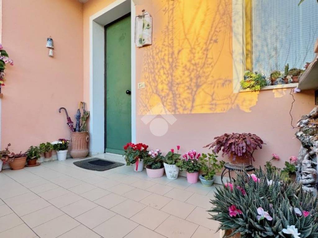 casa indipendente in vendita a Montelabbate in zona Apsella