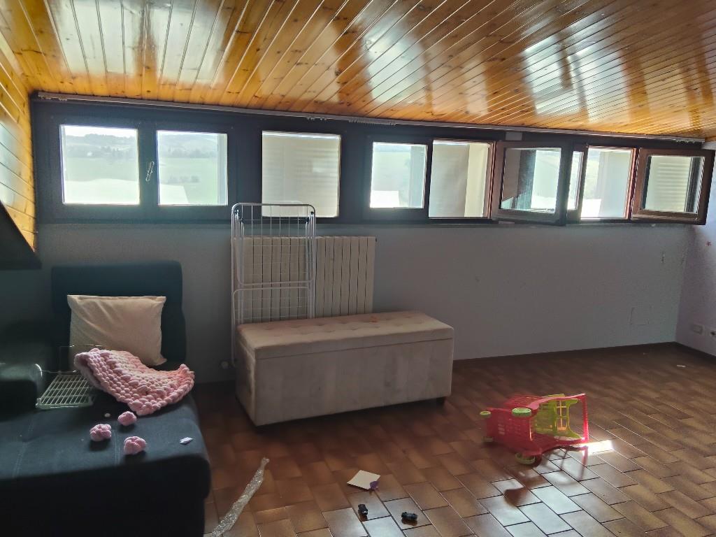 casa indipendente in vendita a Montelabbate in zona Apsella