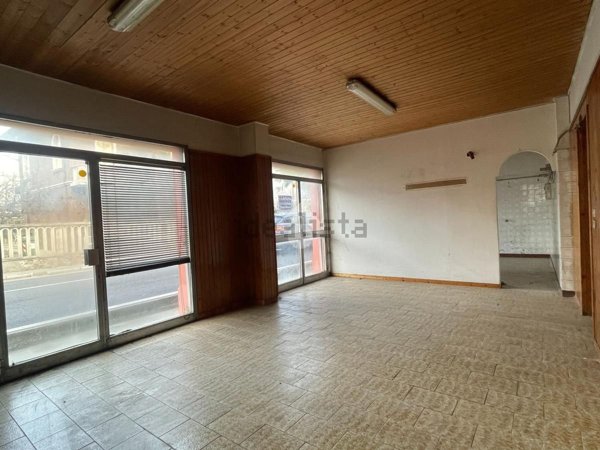 ufficio in vendita a Montelabbate