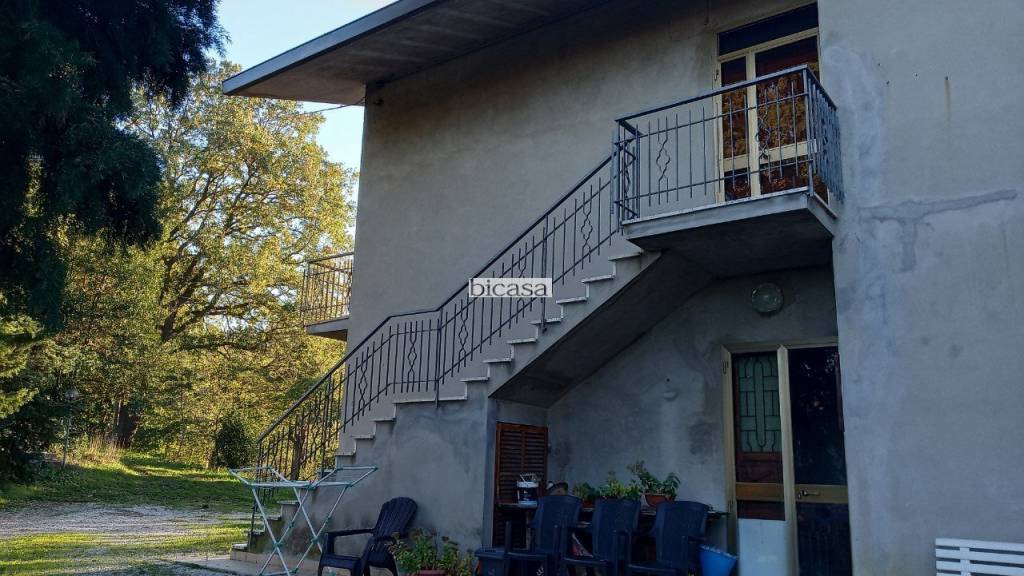 casa indipendente in vendita a Montelabbate in zona Montelabbate