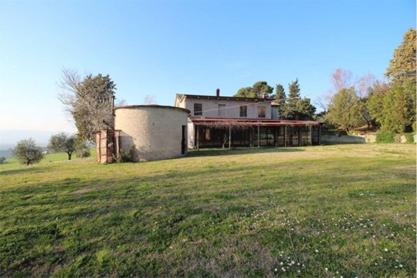 casa indipendente in vendita a Montelabbate in zona Apsella