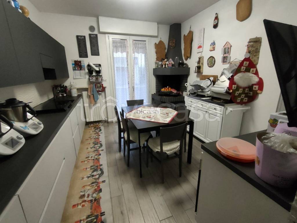 appartamento in vendita a Montelabbate in zona Montelabbate