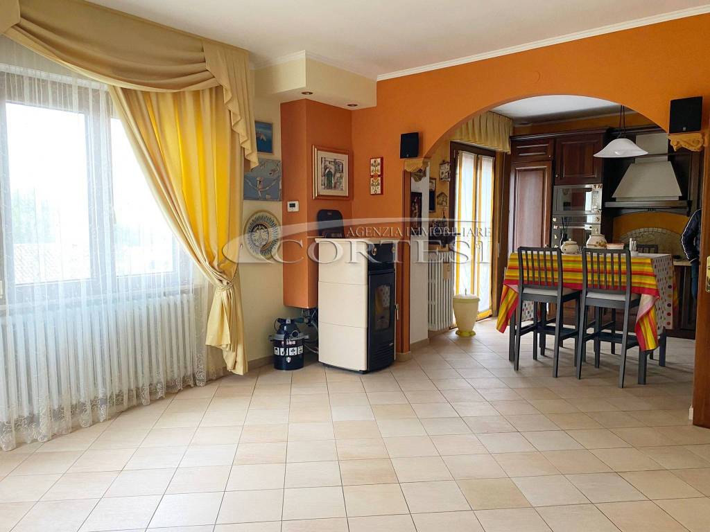 appartamento in vendita a Monte Porzio in zona Castelvecchio