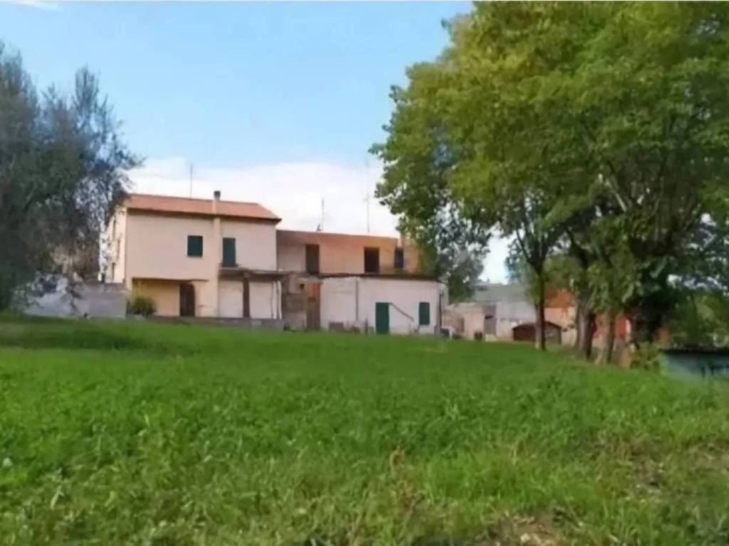 casale in vendita a Monte Porzio