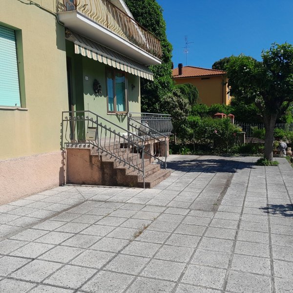 pentavano in vendita a Monte Porzio