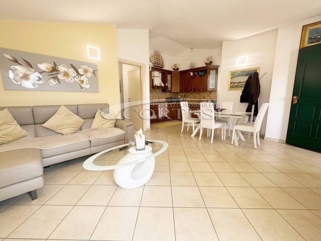 appartamento in vendita a Monte Porzio in zona Castelvecchio