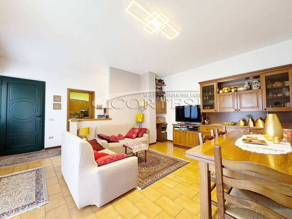 appartamento in vendita a Monte Porzio in zona Castelvecchio