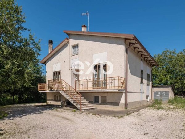 casa indipendente in vendita a Monte Porzio