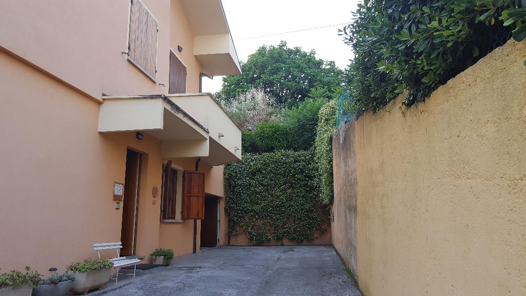 casa indipendente in vendita a Monte Porzio in zona Castelvecchio