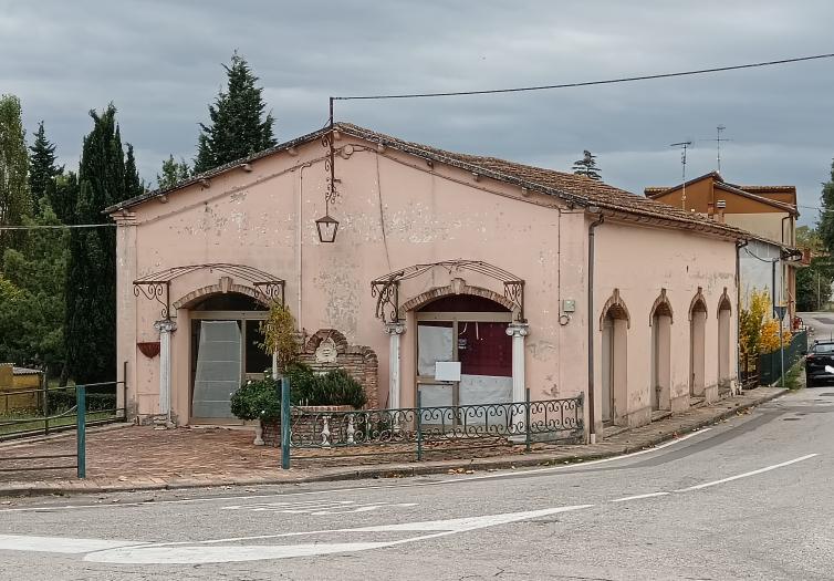 locale commerciale in vendita a Monte Porzio