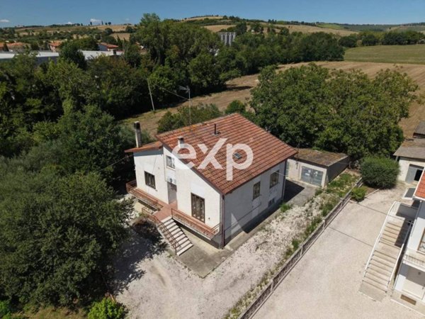 casa indipendente in vendita a Monte Porzio in zona Castelvecchio