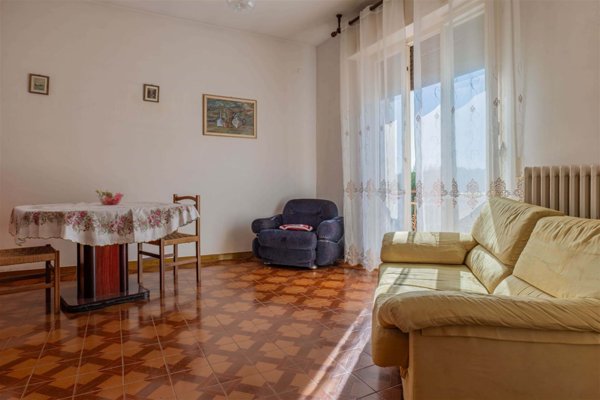 casa indipendente in vendita a Monte Porzio in zona Castelvecchio