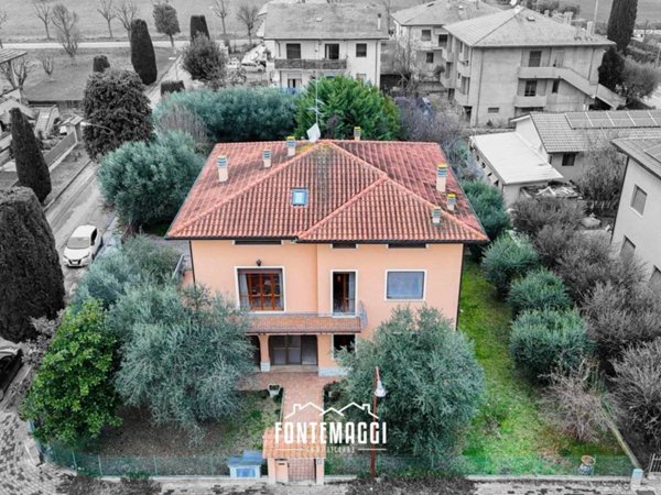 casa indipendente in vendita a Monte Porzio in zona Castelvecchio