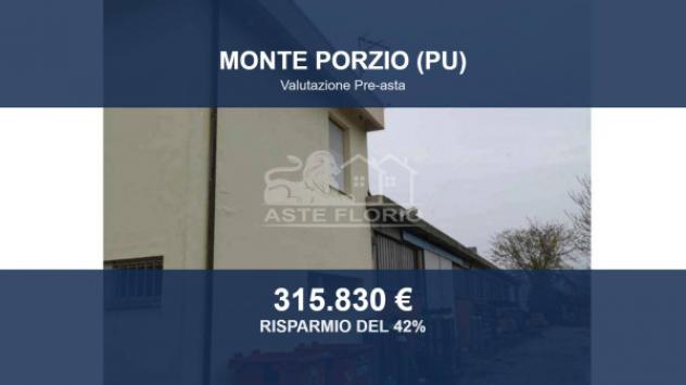 locale commerciale in vendita a Monte Porzio in zona Castelvecchio