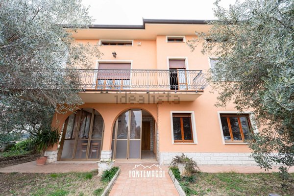 appartamento in vendita a Monte Porzio in zona Castelvecchio