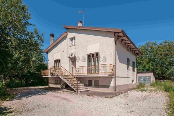 casa indipendente in vendita a Monte Porzio in zona Castelvecchio