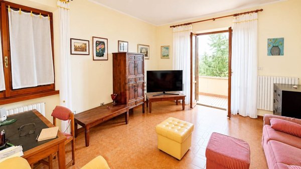 casa indipendente in vendita a Monte Porzio in zona Castelvecchio