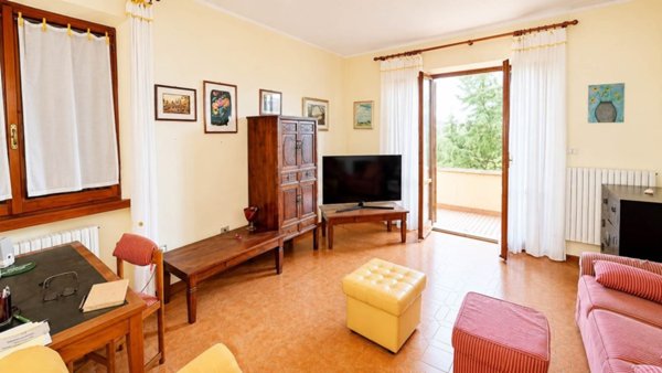 casa indipendente in vendita a Monte Porzio in zona Castelvecchio