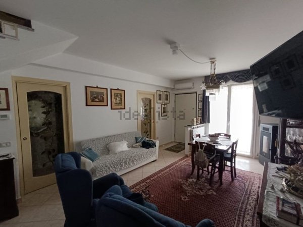 casa indipendente in vendita a Monte Porzio in zona Castelvecchio