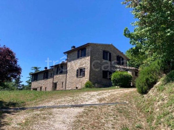 casa indipendente in vendita a Peglio(PU)