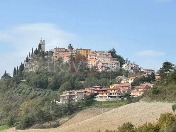casa indipendente in vendita a Peglio(PU)