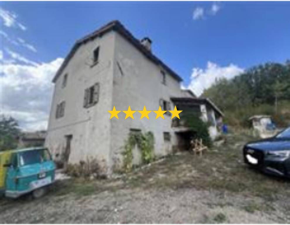 casa indipendente in vendita a Peglio(PU)