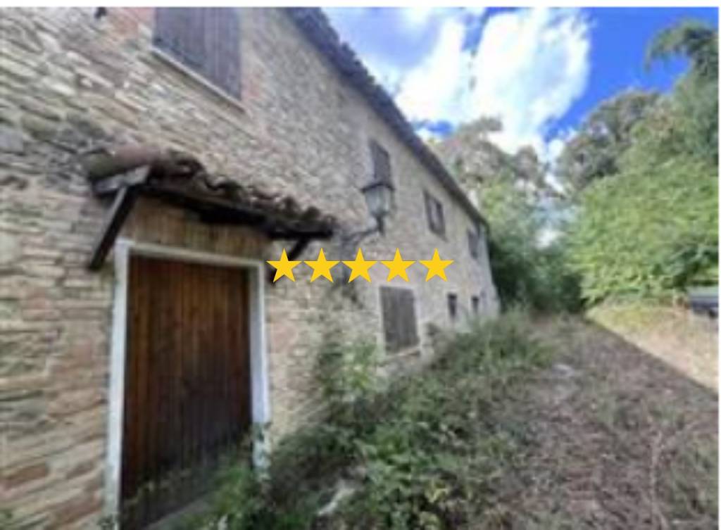 casa indipendente in vendita a Peglio(PU)