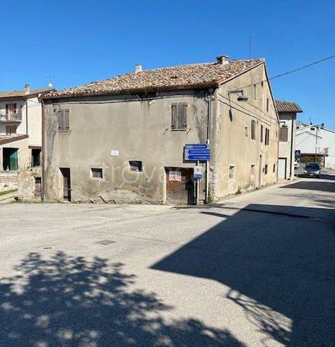 rudere in vendita a Peglio(PU)