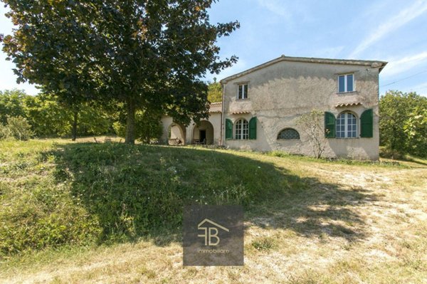 villa in vendita a Pergola in zona Cartoceto