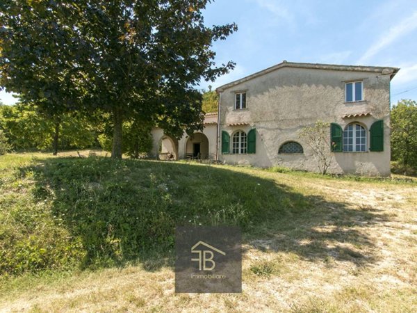 casa indipendente in vendita a Pergola in zona Cartoceto