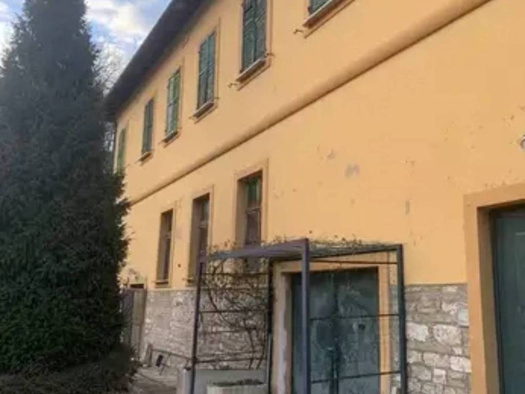 casa indipendente in vendita a Pergola