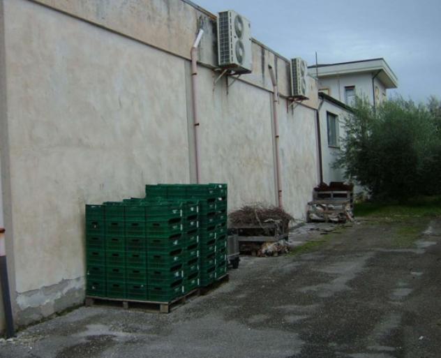 negozio in vendita a Pergola