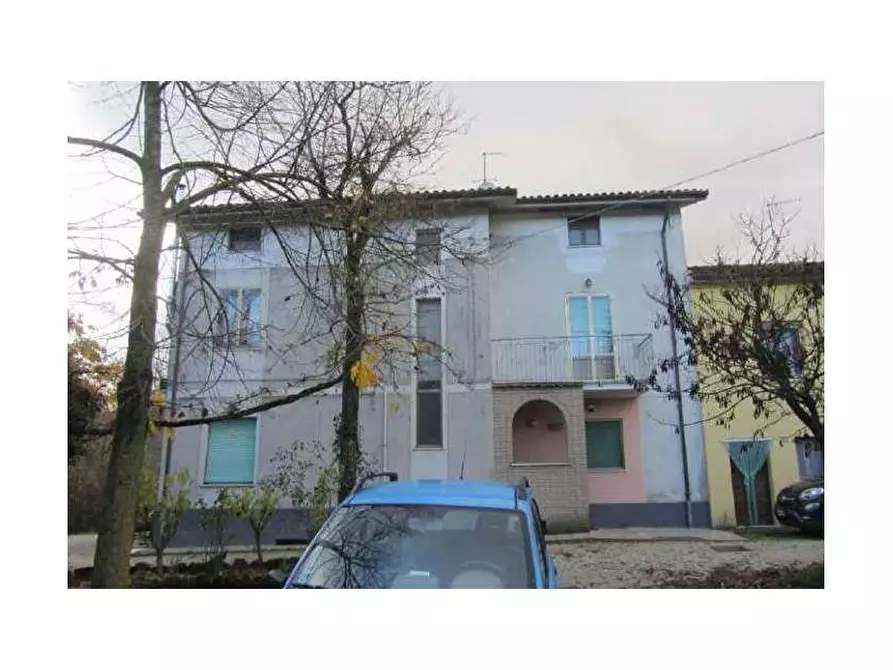 casa indipendente in vendita a Pergola