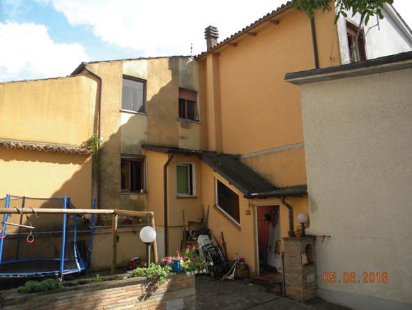 appartamento in vendita a Pergola in zona Pantana