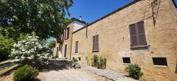 casa indipendente in vendita a Pergola