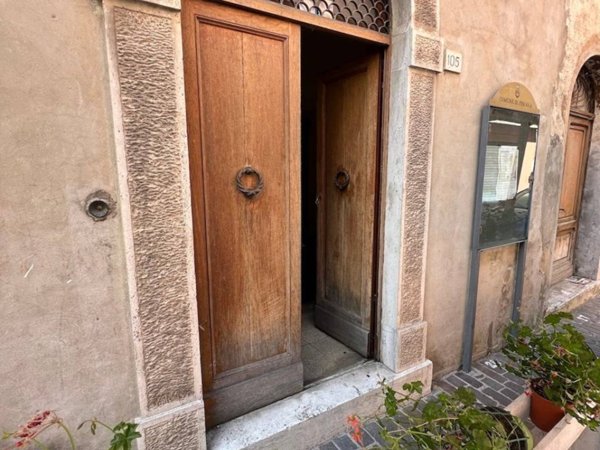 casa indipendente in vendita a Pergola