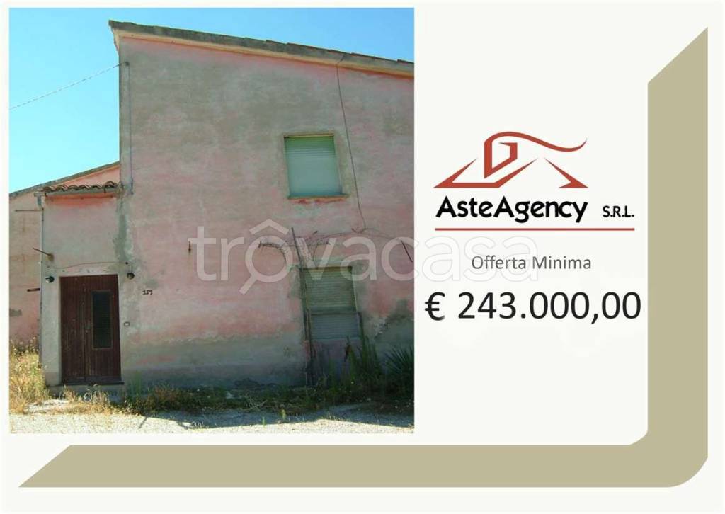 appartamento in vendita a Pergola in zona Montevecchio