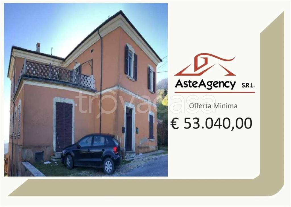appartamento in vendita a Pergola in zona Bellisio Alto