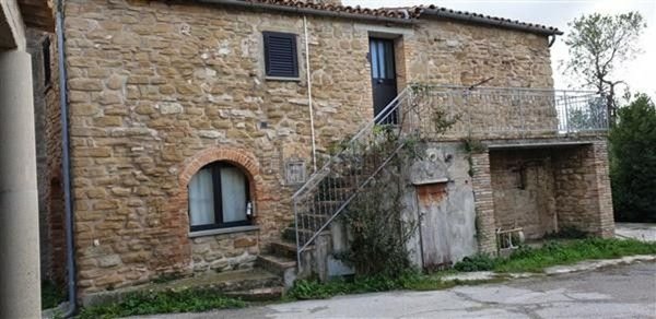 appartamento in vendita a Pergola