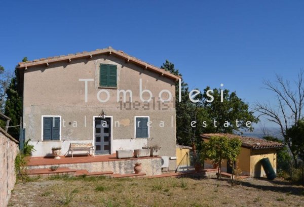 casa indipendente in vendita a Pergola