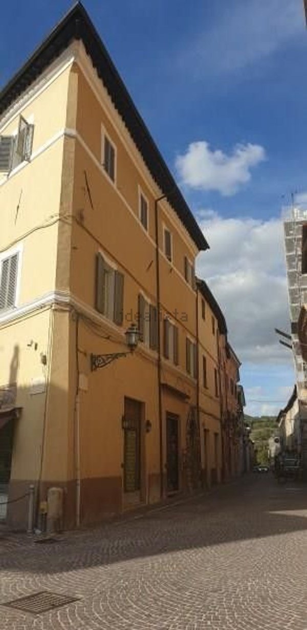 appartamento in vendita a Pergola