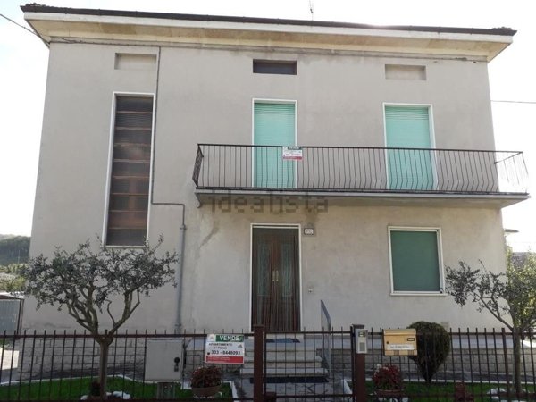 appartamento in vendita a Pergola