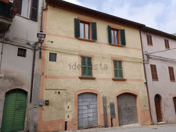 appartamento in vendita a Pergola