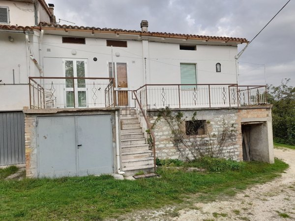 appartamento in vendita a Pergola