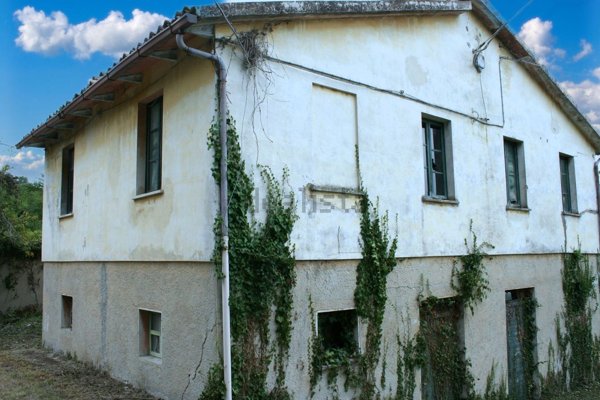 casa indipendente in vendita a Pergola in zona Cartoceto