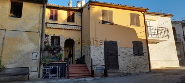 appartamento in vendita a Pergola