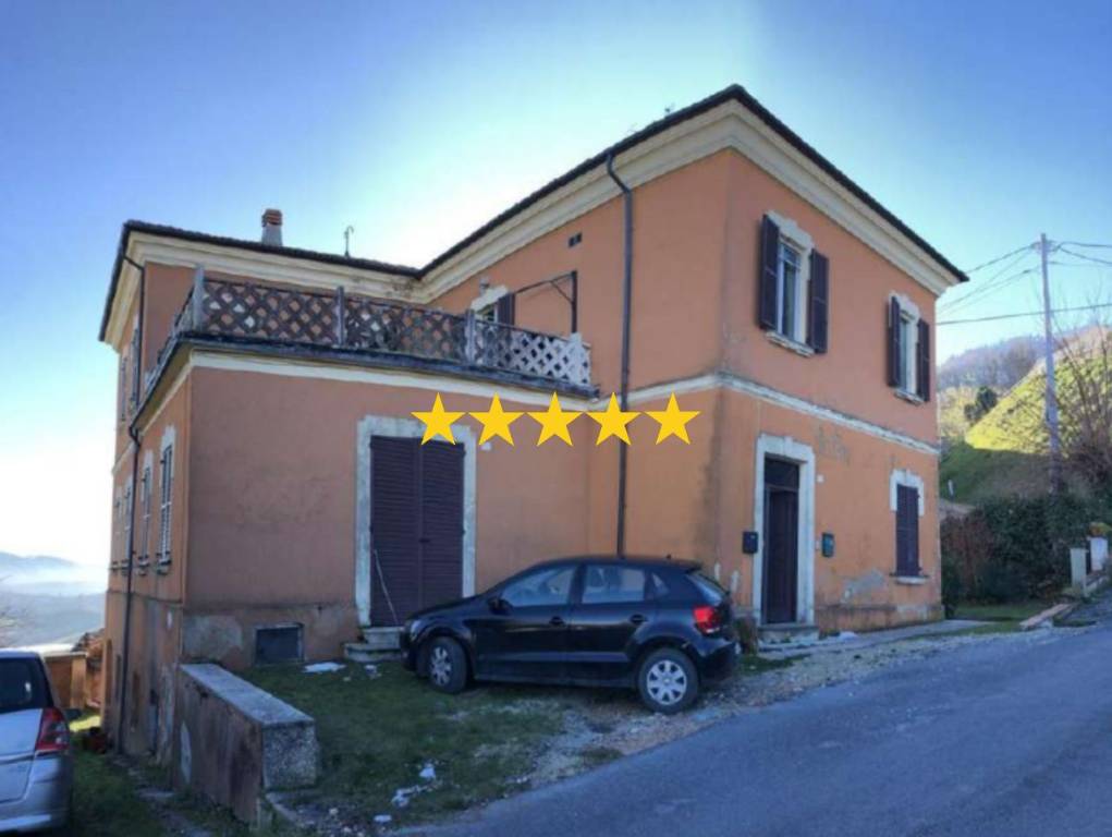 appartamento in vendita a Pergola in zona Bellisio Alto