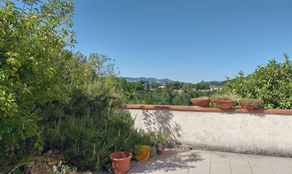 casa indipendente in vendita a Pergola